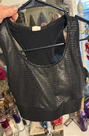 Black sports bra Size 6 thumbnail 1