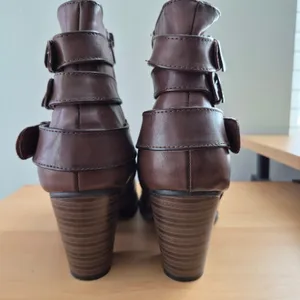 Cathy Jean brown booties size 10 thumbnail 4