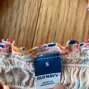 Old Navy Crop Top Womens Small Floral Print Pink Orange Smocked Sleeveless Ladie thumbnail 4