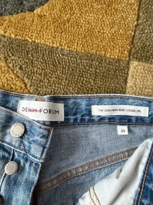 Aritzia Denim Forum The Joni High Rise Loose Jeans 29” Inseam Light Wash Size 23 thumbnail 3