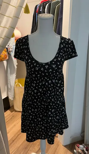 Aeropostale Black Floral Dress Small thumbnail 1