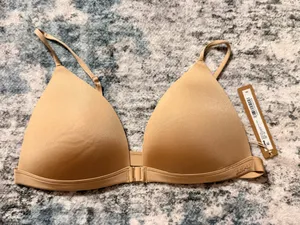 SKIMS Wireless Form Triangle Front Close Super Push-up Bra thumbnail 2