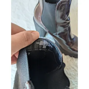 GBG by Guess Women's 6 Burgundy Glossy Platform Chunky Heel Combat Boot EUC thumbnail 6