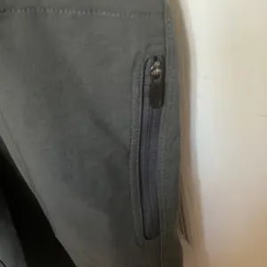 FINAL MARKDOWN Columbia Omni shield shorts small thumbnail 2