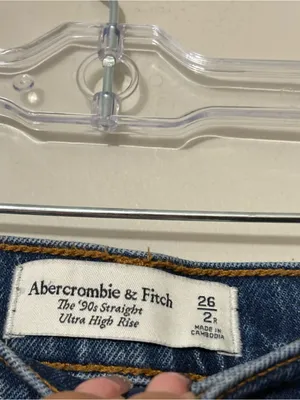 Abercrombie & Fitch The ’90s Straight Ultra High Rise Jeans Size 26 Distressed thumbnail 4