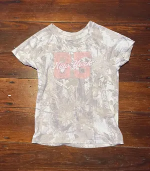 Baby Tee Hollister camo size M thumbnail 1