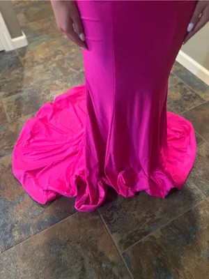 Sherri Hill Fusha Hot Pink Formal dress (Will get better pictures soon!) thumbnail 5
