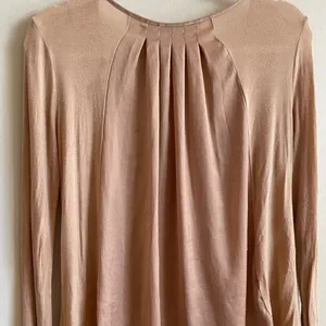 Victoria’s Secret Tan Long Sleeve Top Satin Modal Blend Sz M‎ Y2K Luxe thumbnail 3