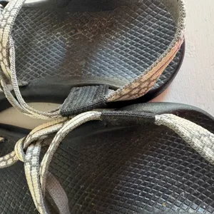 Chacos women’s ZX2 strappy sandals size 8 thumbnail 5