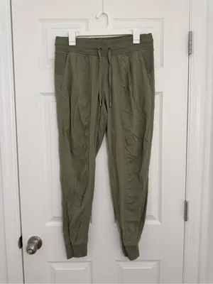 Lululemon Dance Studio Jogger in Green Twill Women’s 10 thumbnail 3