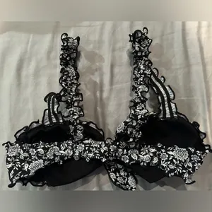 Xhilaration Black and White Floral Bikini Top thumbnail 3
