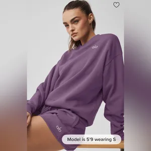 ALO Yoga NWT Accolade Crew Neck Pullover Plum Kiss Size M SOLD OUT Color thumbnail 3