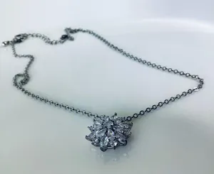 Crystal Snowflake Necklace Gold thumbnail 2