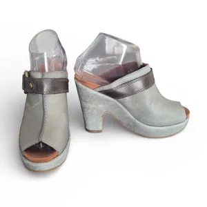 Lucky Brand Women's Gray Leather‎ Peep Toe Wedge Mules Casual Shoes Size 6.5 thumbnail 2