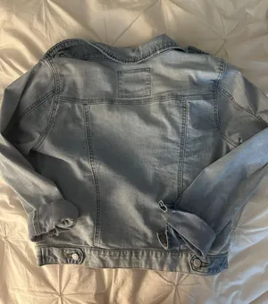 jean jacket Size M thumbnail 2