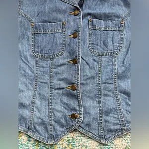 Vintage Liz Claiborne Liz Wear denim button down fitted top, size medium thumbnail 3
