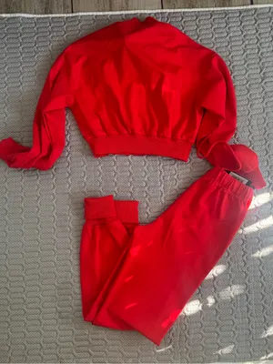 SWANK Red Cropped Jacket & Jogger Sweatpants Set thumbnail 11