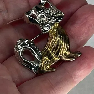 Vintage two tone Scotty dog Terrier brooch. thumbnail 3