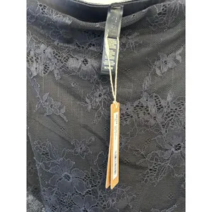Skims ultra fine lace long women's skirt M Onyx NWT ( SOLD OUT) thumbnail 7