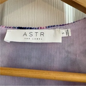 ASTR Long Sleeve Floral Blouse thumbnail 4