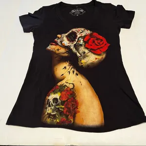 Infamous‎ Womens Size Medium Black Skull Tattoo Roses Short Sleeve Shirt V-neck thumbnail 1