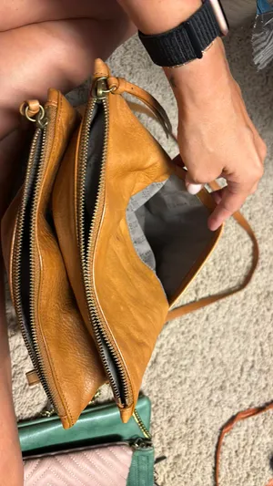 Tan Leather Crossbody Bag thumbnail 6