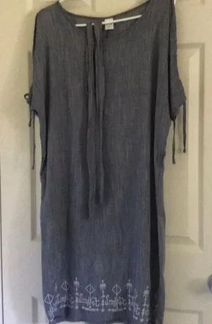 Woman ‘jeans dress with naked shoulder size 36 thumbnail 1