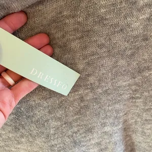 Dressfo NWT Hooded Gray Sweater‎ Medium thumbnail 4