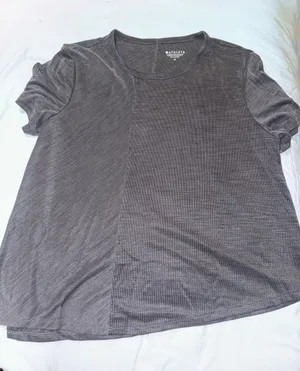 Athleta Women's Charcoal Heather Short-Sleeve Tee thumbnail 1