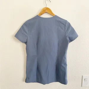 FIGS Scrub Top XXS Light Blue V-Neck Technical Collection Short Sleeve Pockets thumbnail 2