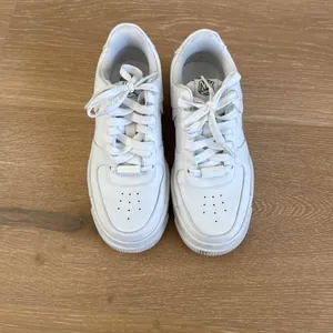 Nike Air Force 1 Sneakers Size US5 Womens White thumbnail 4