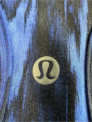 Lululemon Racer Back Tank Top Size 2 Blue Black Color Athletic Great Condition thumbnail 5