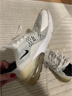 Nike Air Max 270 Women’s thumbnail 3