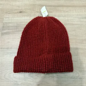 Offline by Aerie Beanie, NWT! thumbnail 2