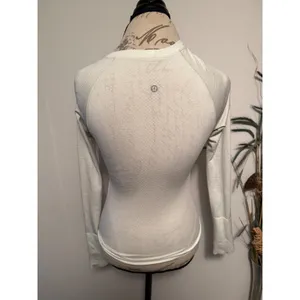 Lululemon‎ swiftly Light Green Striped Long Sleeve Athletic Top Women's thumbnail 3