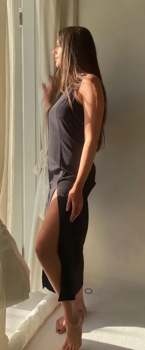 Vintage black midi dress with high slits 🖤 thumbnail 3