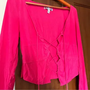 Urban Outfitters‎ Elena Drawstring Cutout Top Hot Pink Long Sleeve Size L thumbnail 3