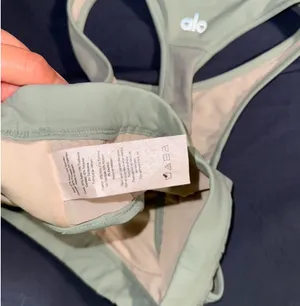 Alo sports bra thumbnail 4
