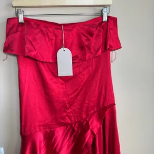 NWT Meshki Sulianna strapless ruffle midi dress vermillion red women's size M thumbnail 2