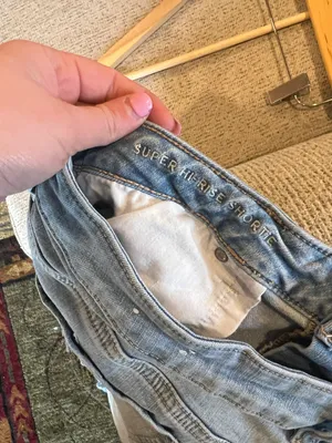 American Eagle Super Hi-Rise Shortie Distressed Shorts thumbnail 3