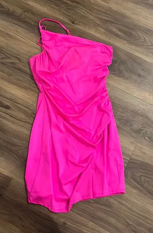 Pink one shoulder Prom/Homecoming dress thumbnail 1