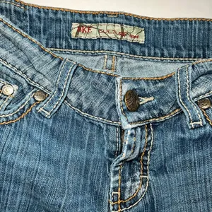 BKE Medium Wash Bootcut Jean low rise‎ sz 27x331/2 thumbnail 2