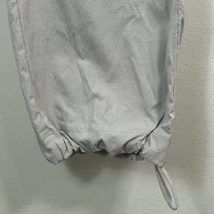 Athleta‎ Trekkie Hike Pant Womens 12 Light Gray Adjustable Leg Outdoor Hiking thumbnail 5