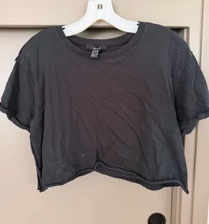 Forever 21 Cropped tee thumbnail 1