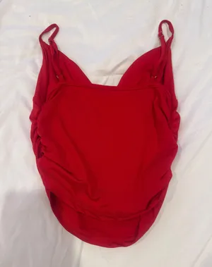Red tank top low cut thumbnail 2