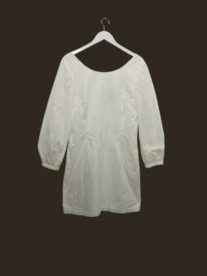 Hope & Henry 100% Organic Cotton Eyelet Lantern Sleeve V-Back Mini Dress 10 thumbnail 3