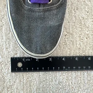 Vans Charcoal Gray tie up shoes w/ Purple laces & logo tag Women Sz 7 Men Sz 5.5 thumbnail 8