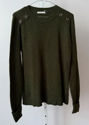 Pink‎ Clover sz S Green Crew Long Sleeve Sweater Preppy Casual Minimalist NWOT thumbnail 1