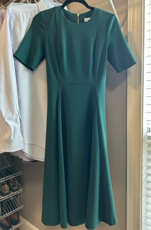 Green dress thumbnail 1