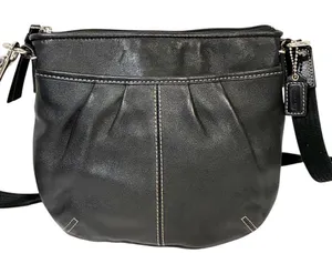 Coach Soho Crossbody Bag Swing Pack Black‎ Leather Pleated Handbag thumbnail 1